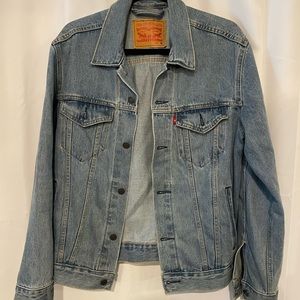 Woman’s denim Levi jacket